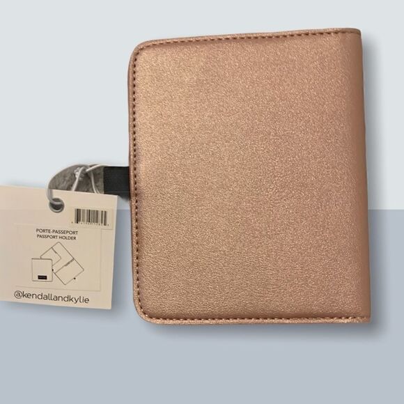2/40$$ Rose Gold Kendall & Kylie Passport Holder - Picture 2 of 3